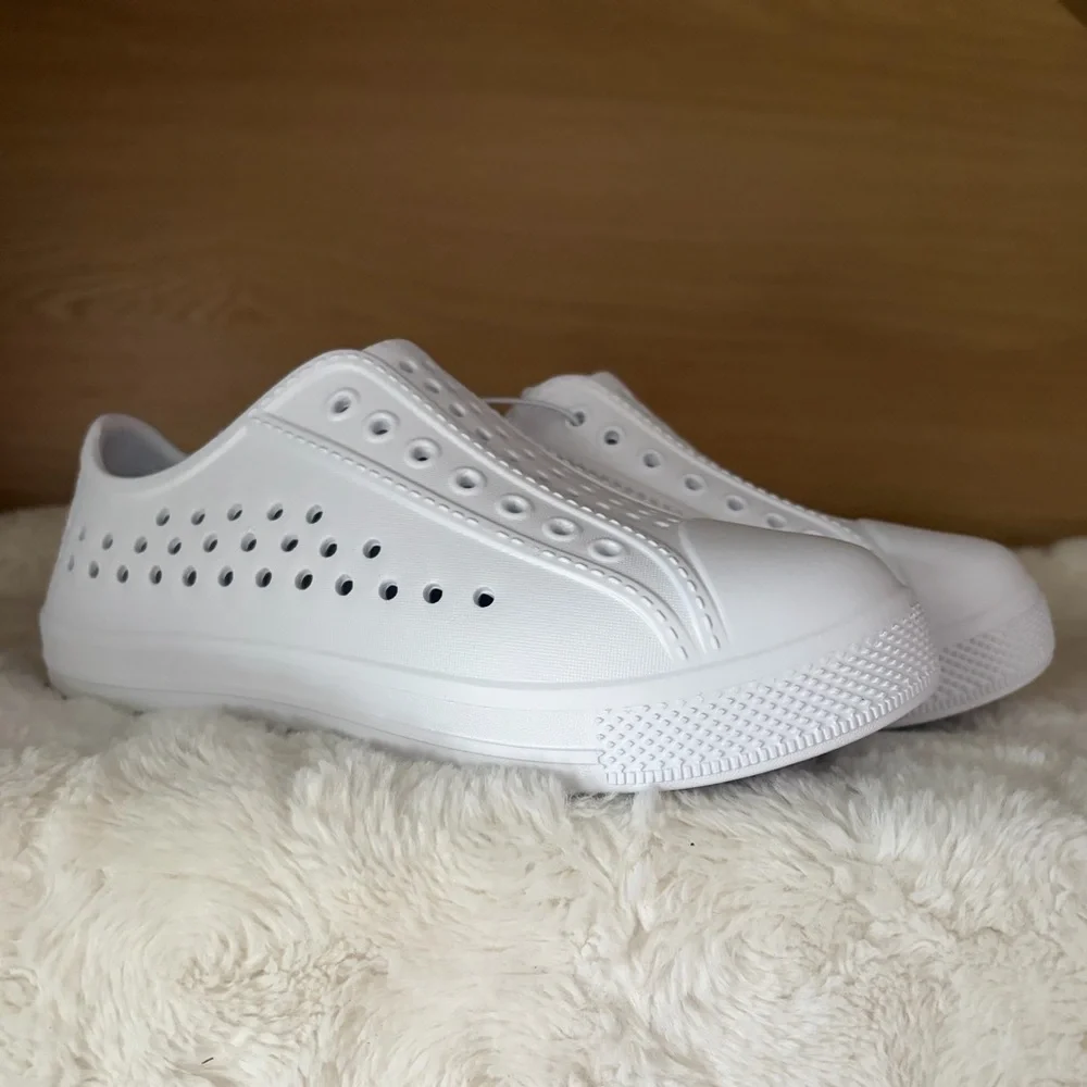 NWT•Sonoma Goods For Life® Tennie Kids Water Sneakers | White | Size 1